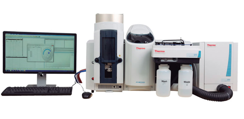 Figura 2: Espectrómetro AA iCE3500 Thermo Scientific llama horno grafito automuestreador