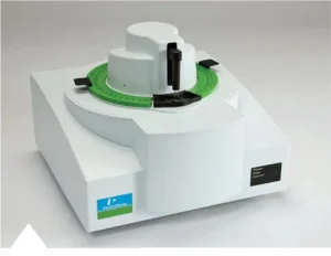 Instrumento DSC 6000 PerkinElmer con automuestreador de 45 posiciones para análisis térmico