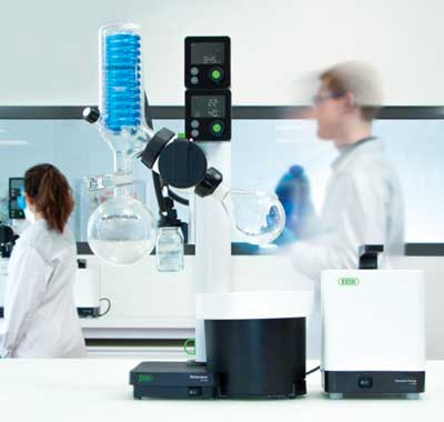 Rotavapor BÜCHI R-80 modelo compacto con interfaz giratoria para laboratorio