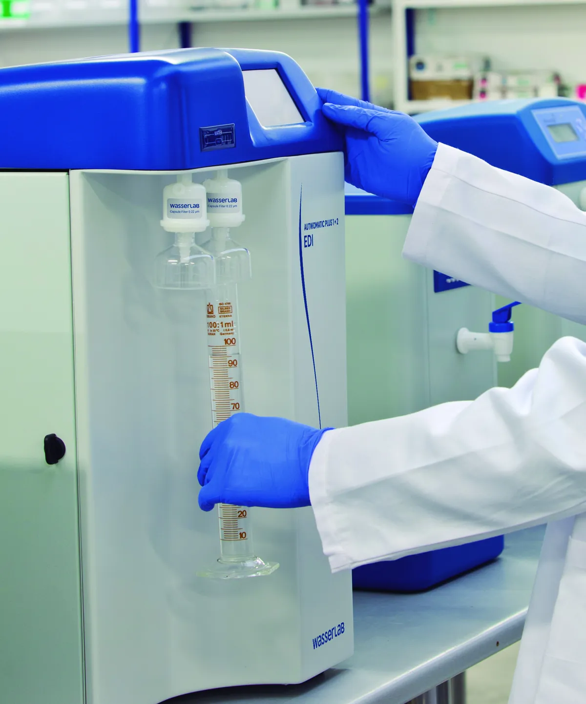 1 PORTADA Autwomatic plus 1+2 Dispensing — Todas las calidades de agua que necesita un laboratorio en un solo equipo