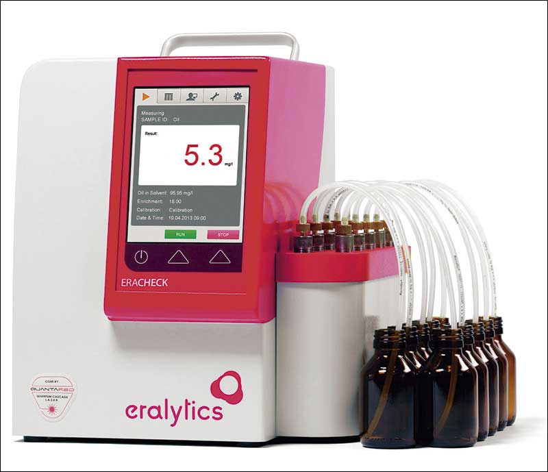 Figura 1 - analizador portátil EraCheck de Eralytics para TPH y TOG según ASTM D-7678 con muestreador automático