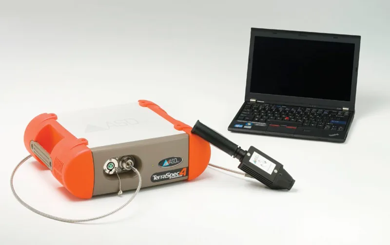 TerraSpec Halo: identificador mineral integrado con GPS, software de ID de minerales e interfaz intuitiva