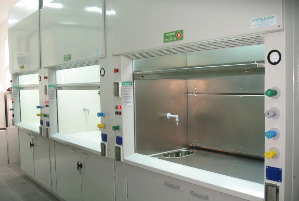 Industrias Jones: Especialistas en Campanas de Extracción para Laboratorios