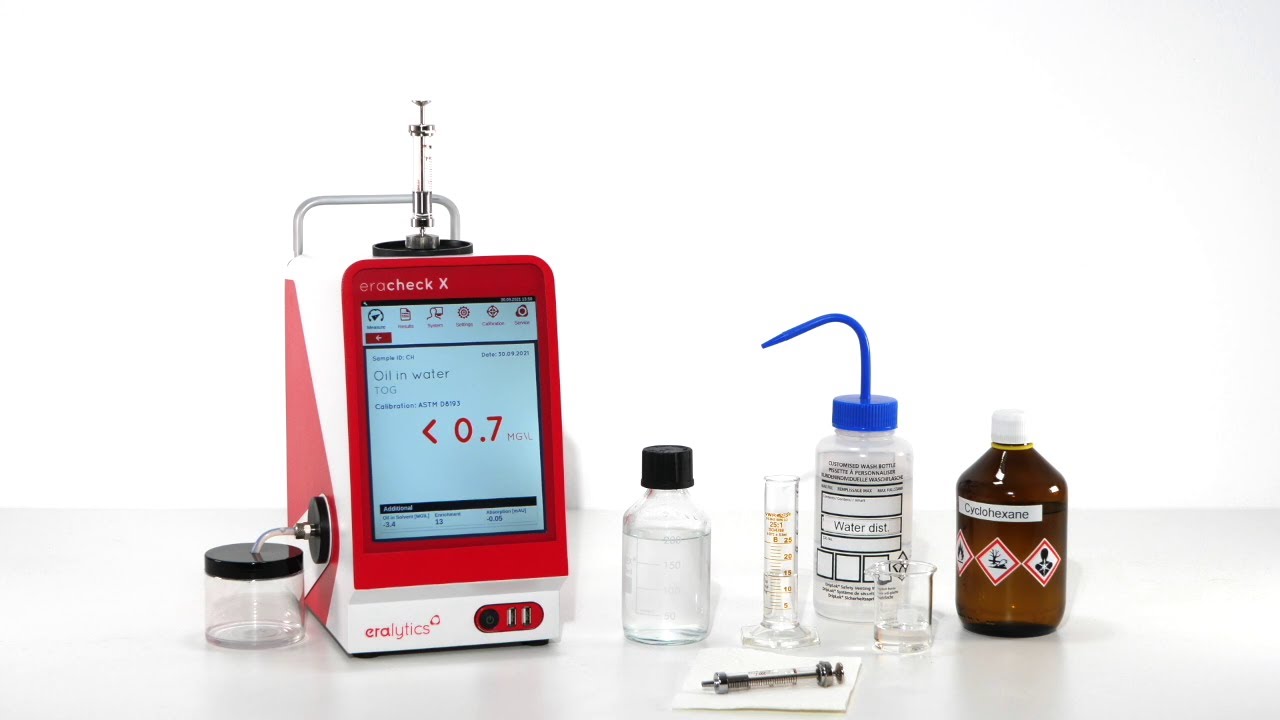 ERACHECK X eralytics: analizador portátil aceite en agua en laboratorio de campo