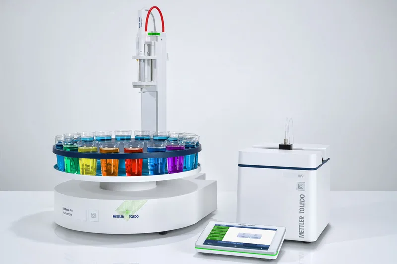 Accesorios y módulos CertiRef, CuvetteChanger y FillPal Mini para espectrofotómetros UV/VIS Excellence