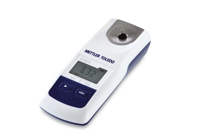 Refractómetro MyBrix de bolsillo, compacto y ligero, ideal para llevar en la mano.