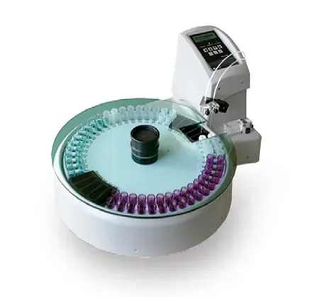 Muestreador SAN++® con preparación automática de patrones y dilución de muestras.
